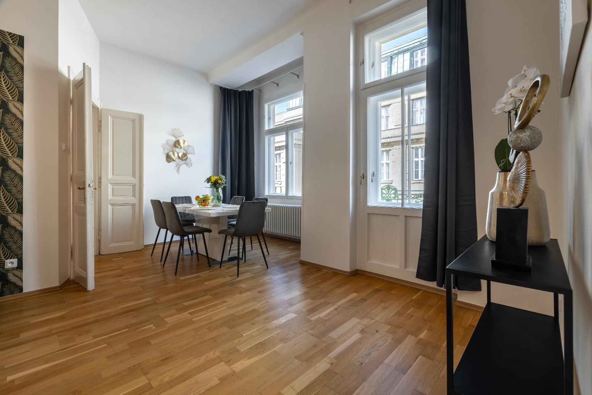 Spacious 2-bedroom In Old Town Prague