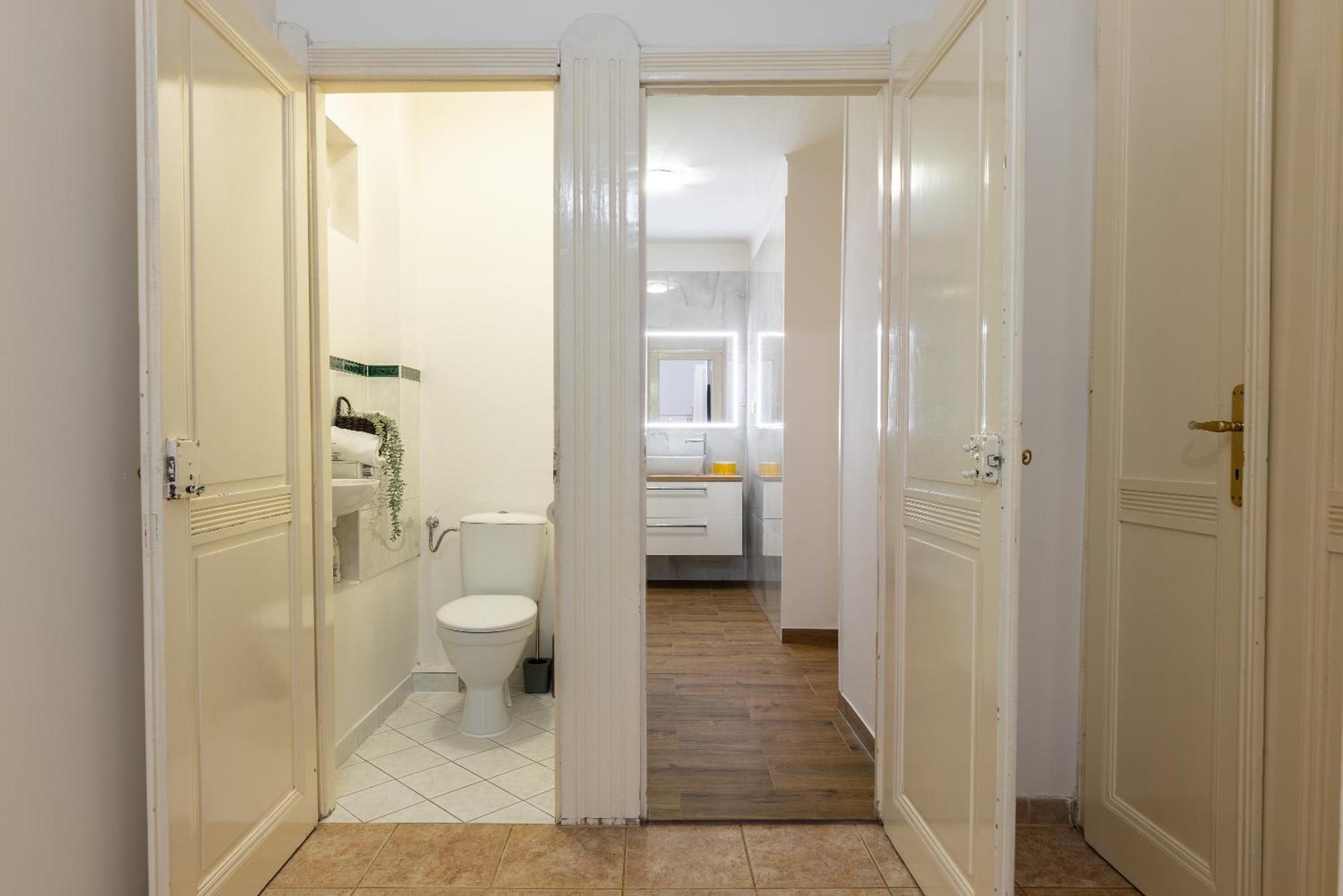 Spacious 2-bedroom In Old Town Apartment Prague